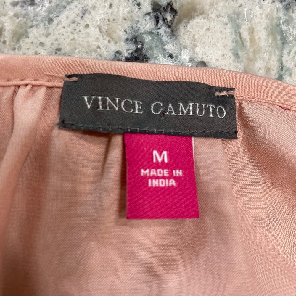 Vince Camuto Ladies Size Medium NWT Long Sleeve Top - Picture 3 of 9